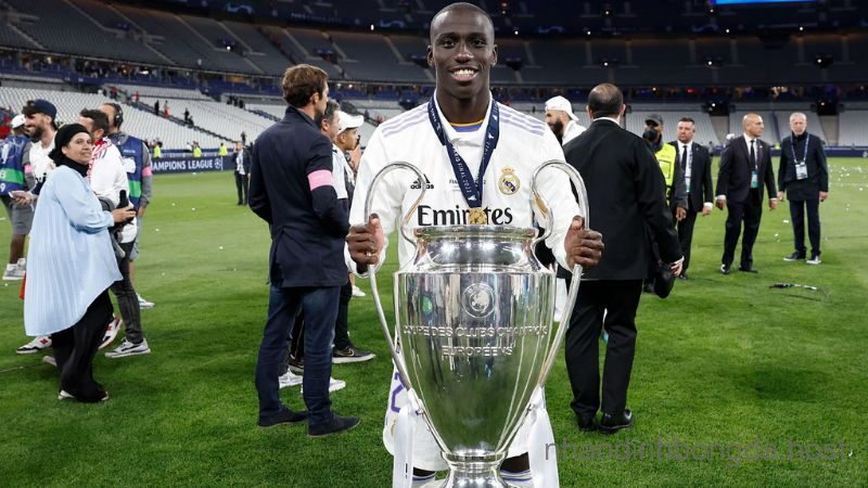 Ferland Mendy: Một “Mbappe” ở vị trí hậu vệ trái