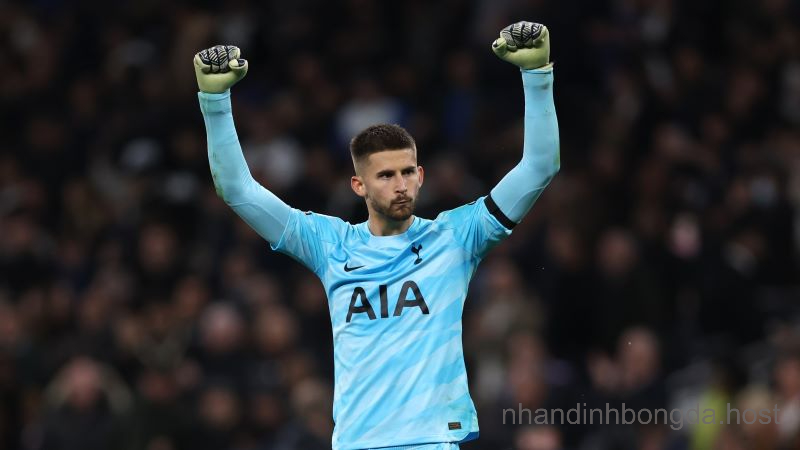 Guglielmo Vicario: Món quà bất ngờ cho Tottenham Hotspur