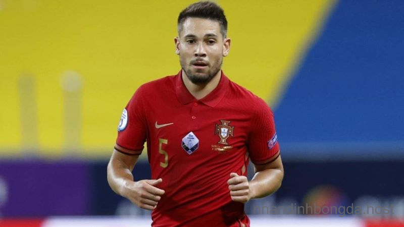 Raphael Guerreiro – Ngôi sao sáng trên bầu trời Bundesliga